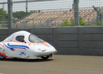 Mobil Garuda UNY