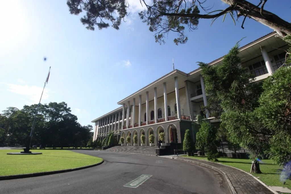 Kampus Berprestasi