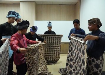 Bertukar budaya