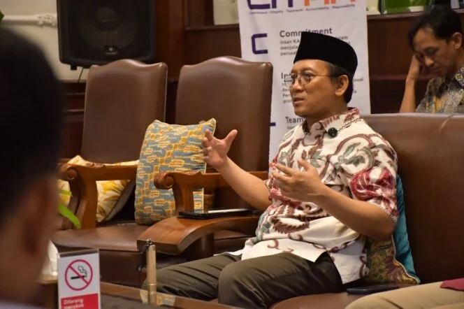 Gus Hilmy menyoroti wacana sekolah daring dan mengingatkan agar pendidikan tidak dikorbankan demi kebijakan hemat energi.