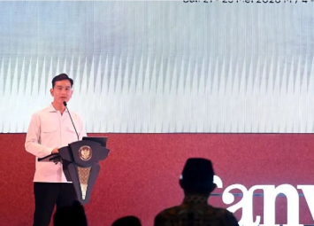 Wakil Presiden Gibran Rakabuming Raka mendorong percepatan digitalisasi pendidikan di wilayah 3T seperti Papua dan NTT guna meningkatkan akses serta kualitas pembelajaran melalui pemanfaatan teknologi modern di sekolah-sekolah terpencil.
