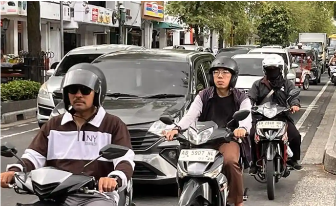 Pemda DIY menargetkan kawasan Malioboro bebas dari asap kendaraan bermotor mulai November 2026 sebagai bagian dari upaya mewujudkan kawasan wisata yang lebih ramah lingkungan.