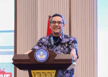 Direktur Kelembagaan Ditjen Dikti Kemdiktisaintek Mukhamad Najib menyampaikan arahan dalam seleksi Beasiswa KNB 2026 untuk mendorong peningkatan jumlah mahasiswa internasional di perguruan tinggi Indonesia.