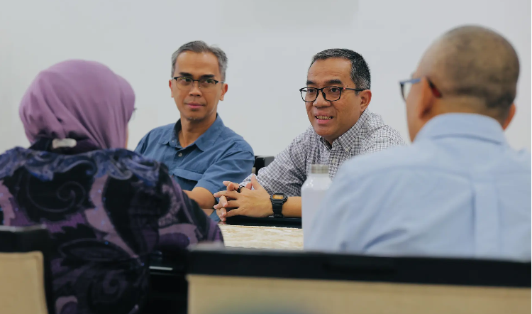 Perwakilan Kemdiktisaintek dan Badan Pusat Statistik membahas penguatan integrasi data untuk mendukung pemerataan akses pendidikan tinggi dan peningkatan ketepatan sasaran program bantuan pendidikan.