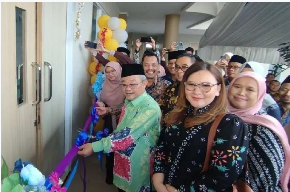 Menteri Pendidikan Dasar dan Menengah Abdul Mu'ti menjelaskan program revitalisasi sekolah yang menargetkan lebih dari 80 ribu satuan pendidikan diperbaiki hingga seluruh sekolah rusak tuntas direhabilitasi pada 2028.