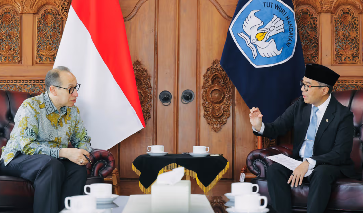 Menteri Pendidikan Tinggi, Sains, dan Teknologi Brian Yuliarto bertemu Duta Besar RI untuk Kanada Vedi Kurnia Buana membahas penguatan kerja sama pendidikan tinggi, riset, dan inovasi antara Indonesia dan Kanada.