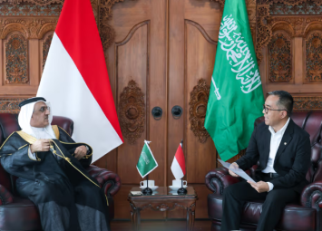 Mendiktisaintek Brian Yuliarto bertemu Dubes Arab Saudi untuk Indonesia membahas penguatan kerja sama pendidikan tinggi, riset bersama, dan pertukaran mahasiswa.